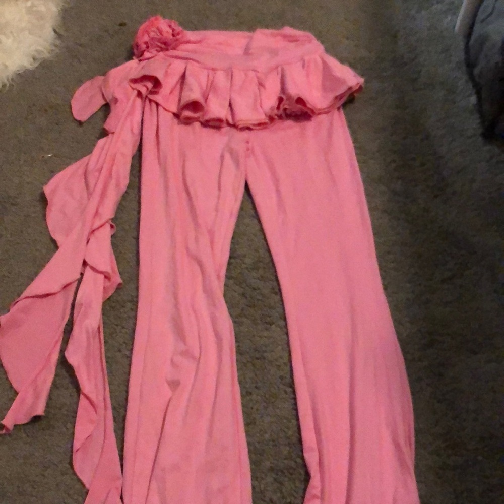 Beautiful ruffle pants!